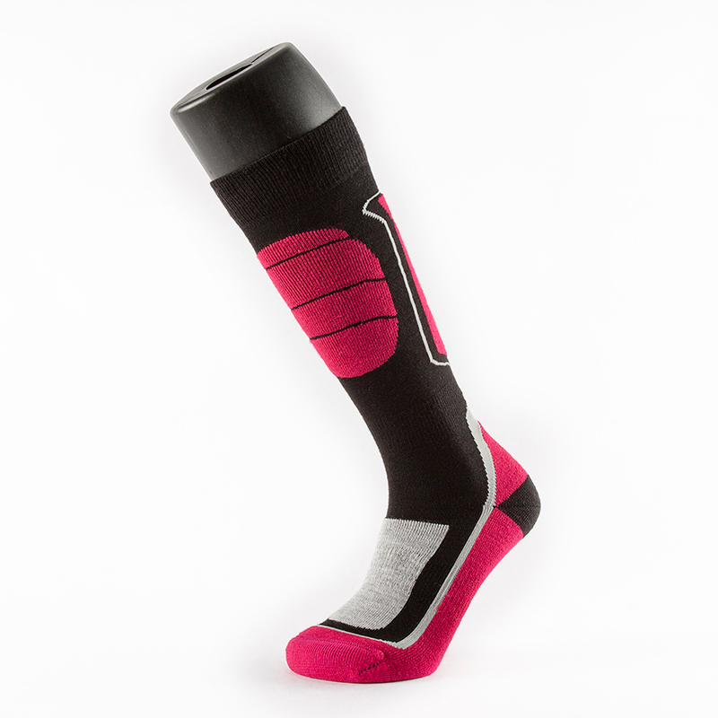 ODM Skiing Socks Supplier for Custom Performance Winter Gear